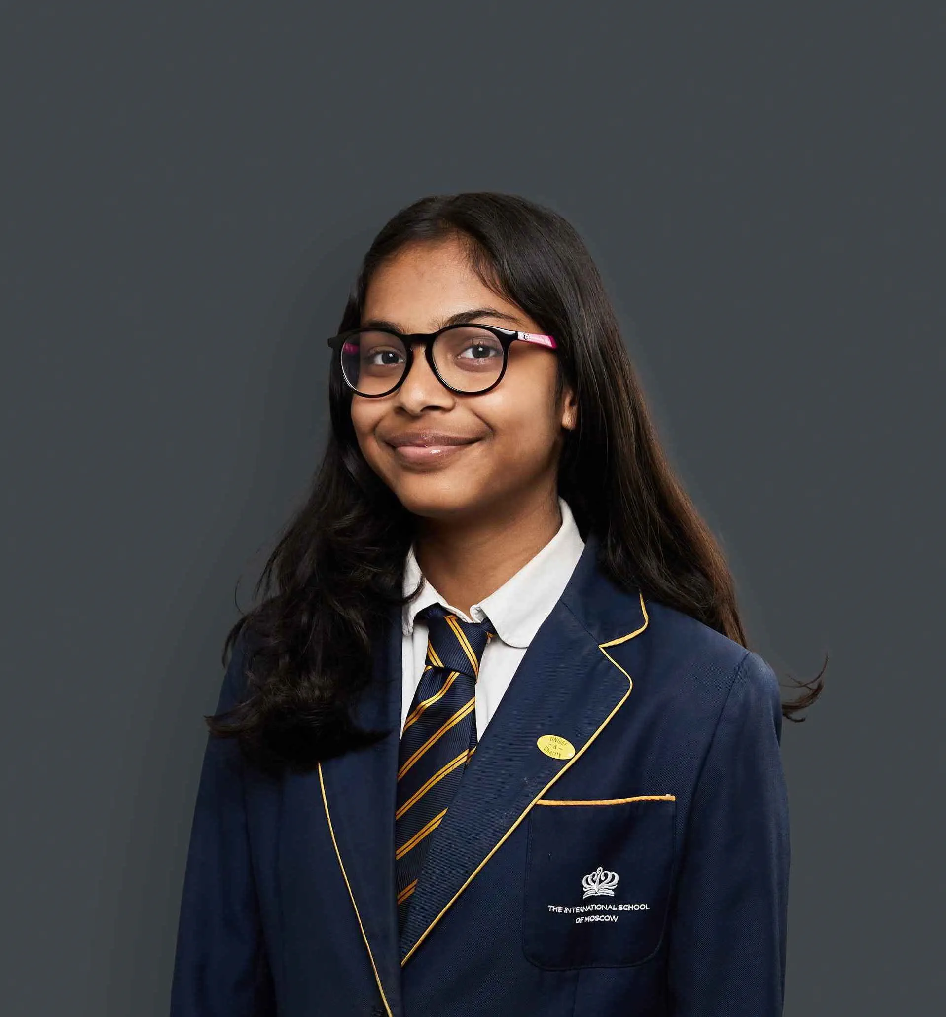 Private Schools in Moscow, Russia | ISM - Feature Cards Pattern