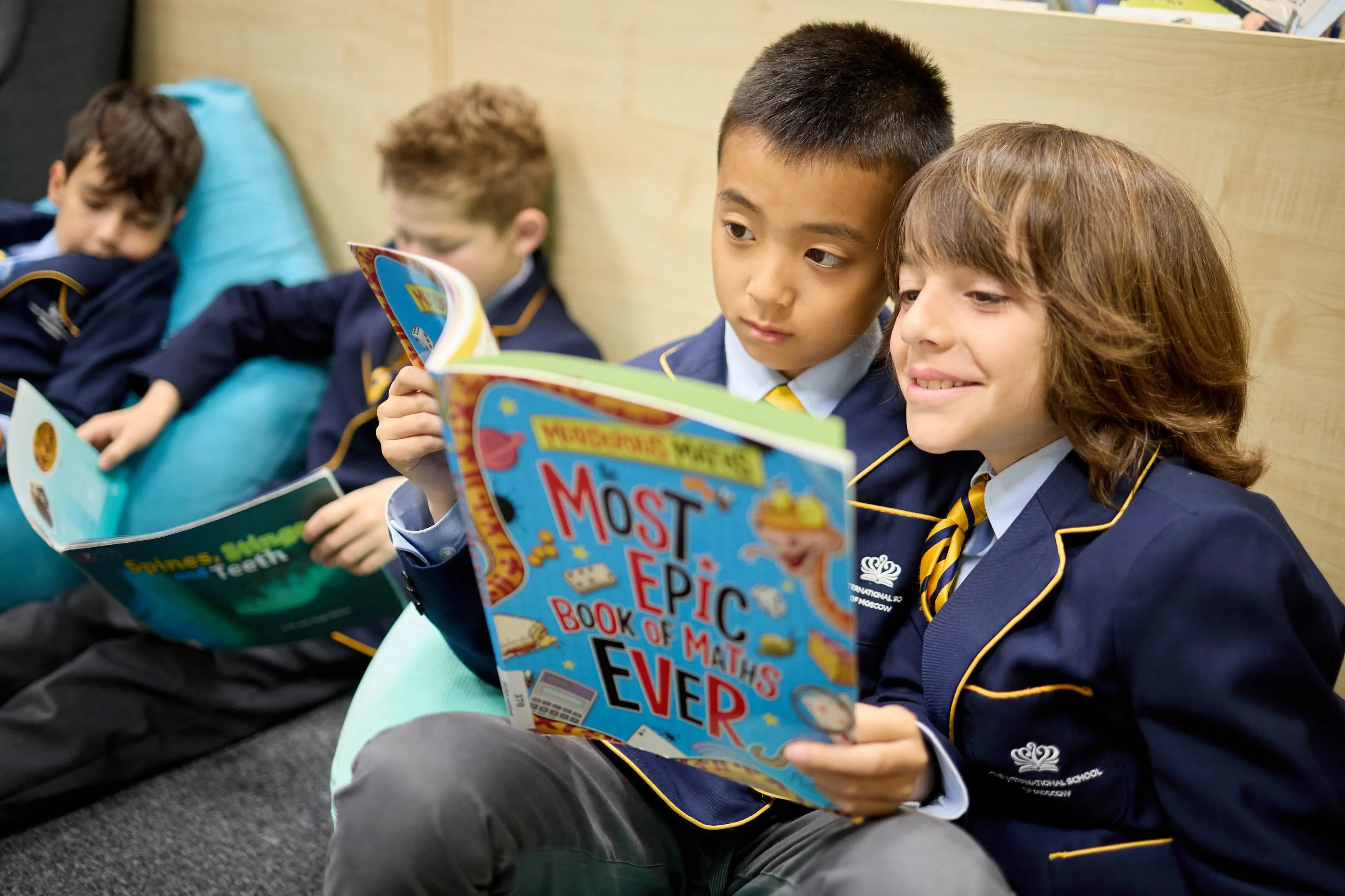 Rosinka Campus | The International School of Moscow - 08 - Carousel Default